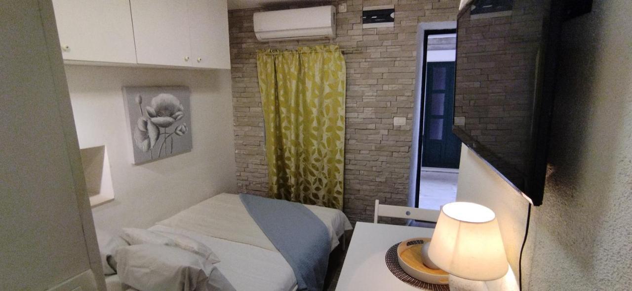 Tiny Studio In City Center Stone House Σπλιτ Εξωτερικό φωτογραφία